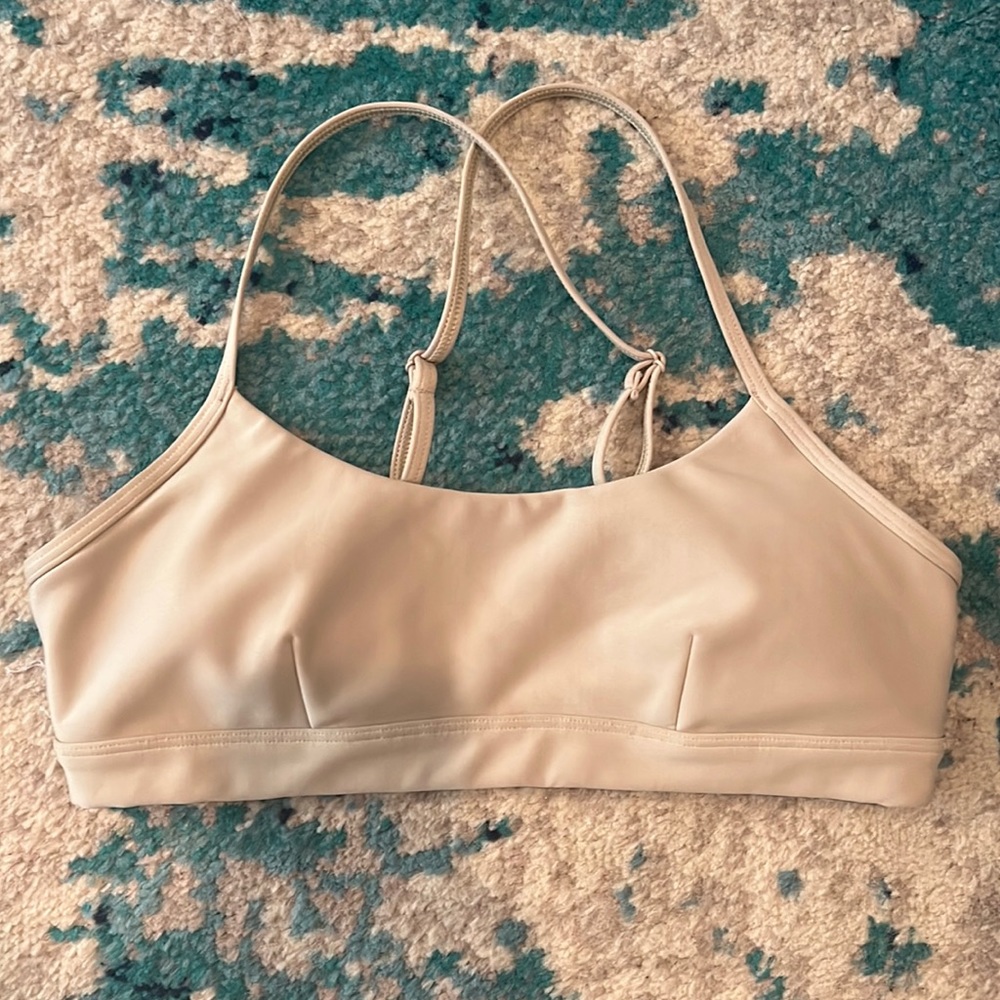 Alo Yoga Airlift Intrigue Bra